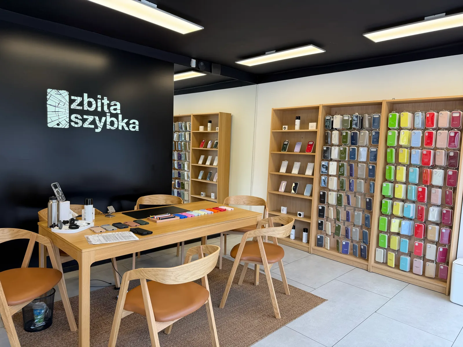 Wnętrze punktu ZbitaSzybka przy al. Niepodległości 16 w Szczecinie