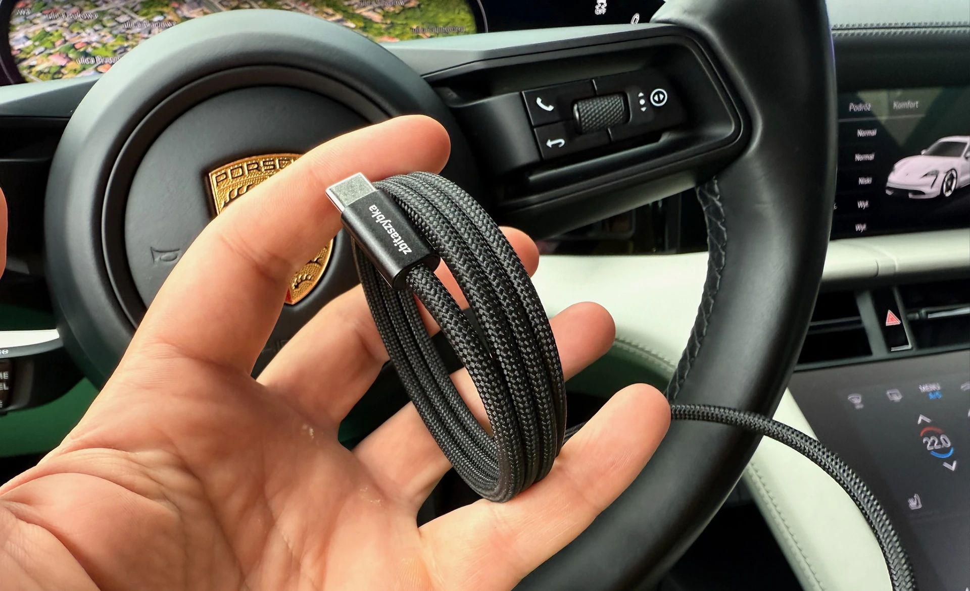 Kabel magnetyczny w samochodzie Kabel magnetyczny w samochodzie