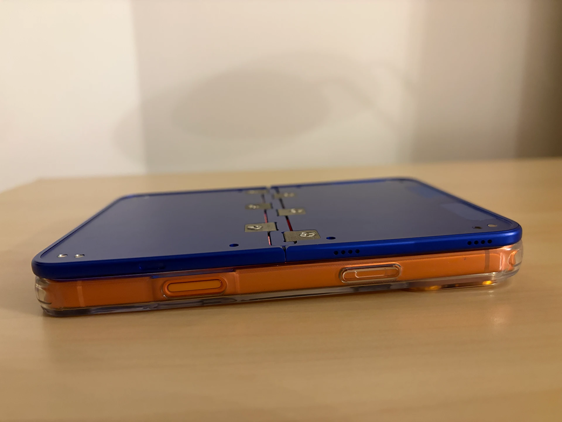 Apple Ultra grubość po rozłożeniu
